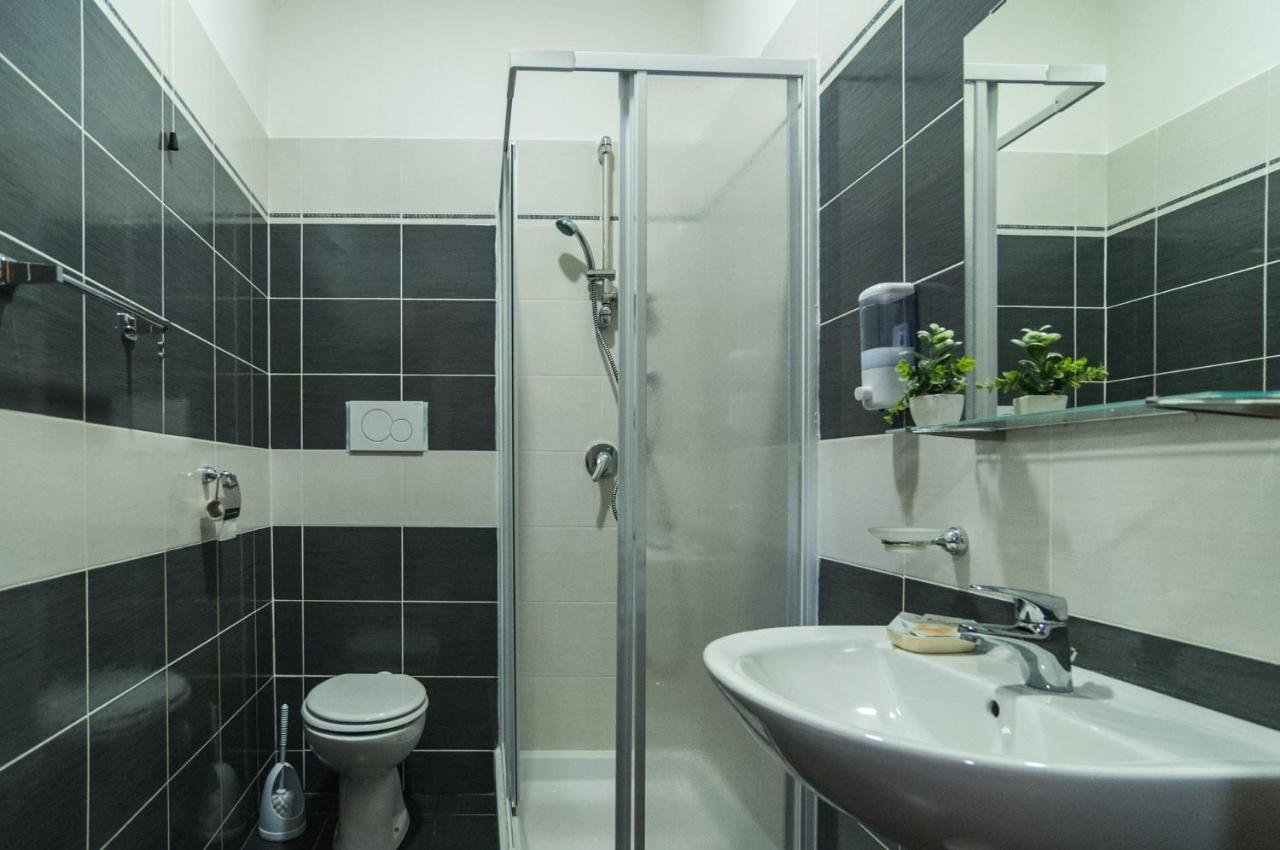 Hotel Leone Rzym Zewnętrze zdjęcie
